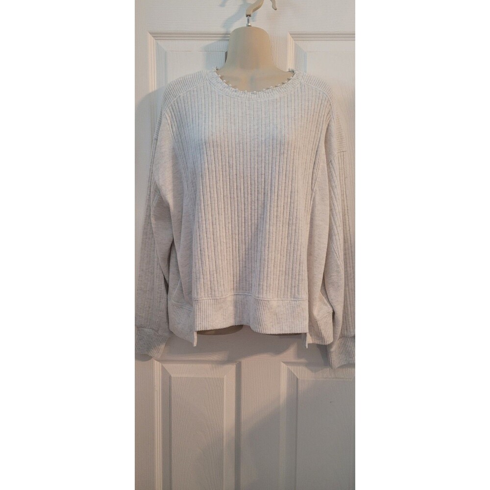 Democracy Women's pullover Sweater With Tiny Pearl Neckline Very Soft Medium